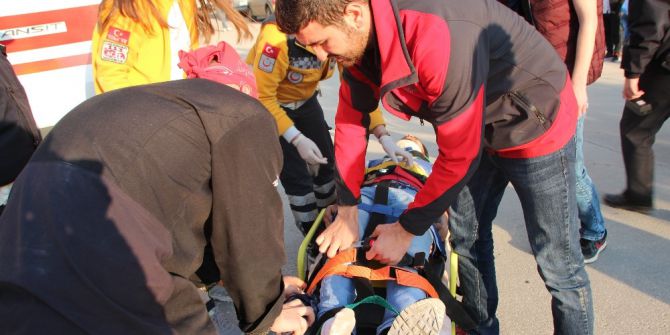 Motosikletin Hakimiyetini Kaybedip Düşünce Yaralandı