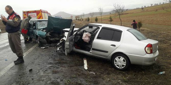 Konya’da Trafik Kazası: 4 Yaralı