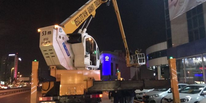 Saadet Partililer ‘Evet’ Pankartını Böyle İndirdi