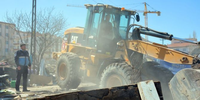 Keçiören Terk Edilmiş Yapılardan Temizleniyor