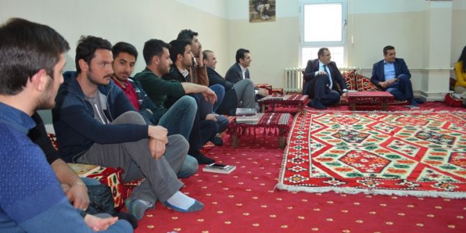 Öğretmenler Kitap Okuma Etkinliğinde Bir Araya Geldi