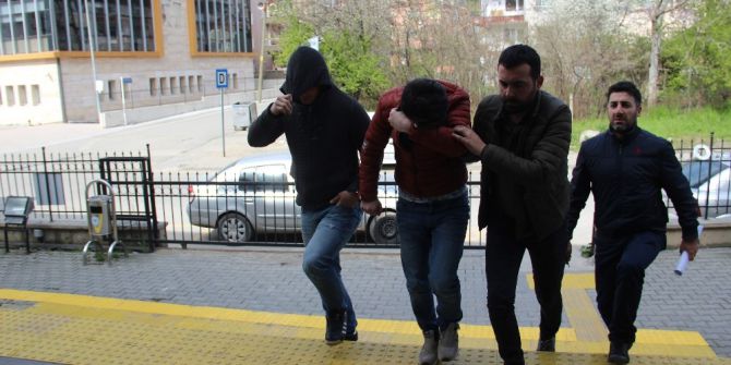 Gözaltına Alınan Torbacılar Adliyeye Sevk Edildi