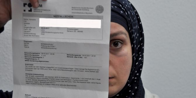 Türk Bayana Irkçı Saldırı