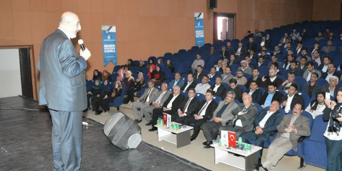 Virnşehir Kaymakam Ömer Çimşit Ekonomi Kulübü’nün Düzenlediği Konferansa Katıldı.