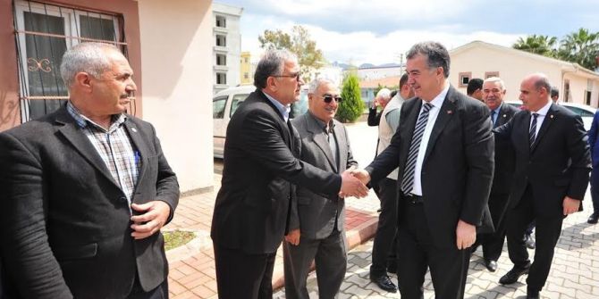 Vali Al: “Muhtarlar, Devletle Vatandaş Arasında Köprüdür”