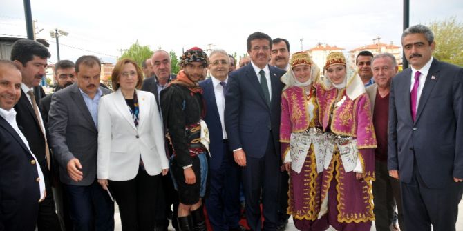 Tescil Ödüllerini Bakan Zeybekci Verdi