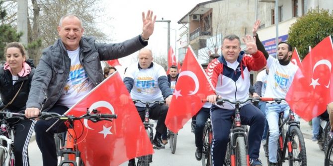 Ak Parti Geleceğe Pedal Çevirdi