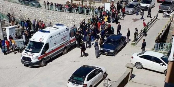 Bisikletiyle Dereye Düşen Genç Kız Ölümden Döndü