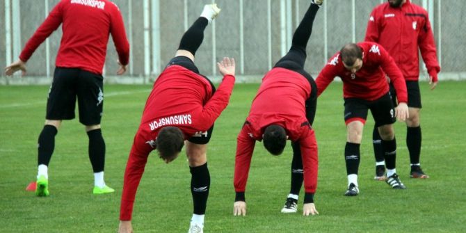 Özköylü: “İlk Yarıdaki Takım İle Bu Takım Arasında Dağlar Kadar Fark Var”