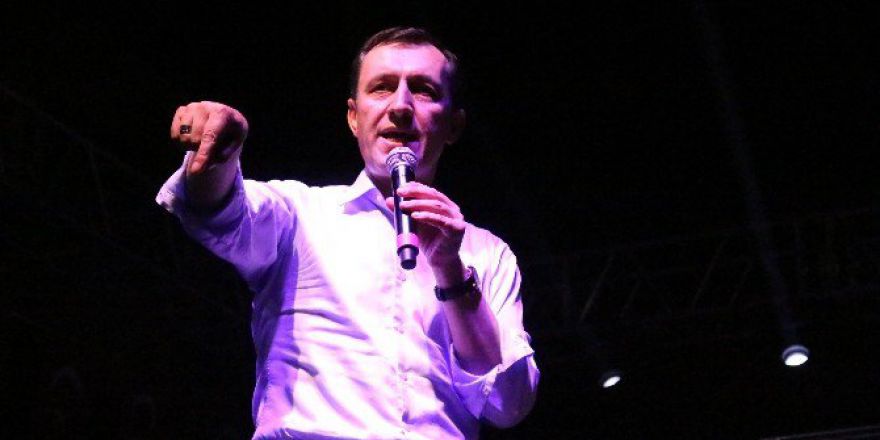 Eski Başbakan Yardımcısı Emrullah İşler: "Darbeye Darbe Yapan Bir Millet Olarak Tarihe Geçtik"