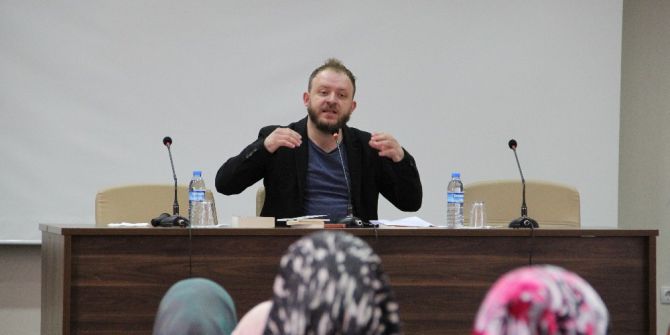 Abdullah Reha Nazlı: "İnternet, Kitabın Yerini Almıyor"