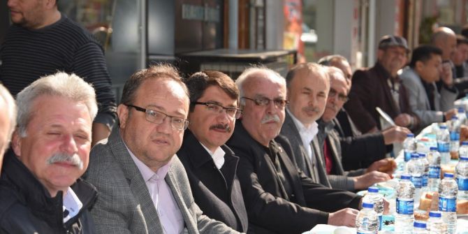 Başkan Çelik Esnaflara ’Evet’i Anlattı