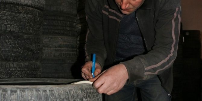 Sivaslı Lastik Tamircisinden “Lastik Otel”