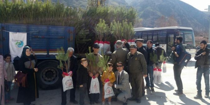 İnönü’de Fidan Dağıtıldı