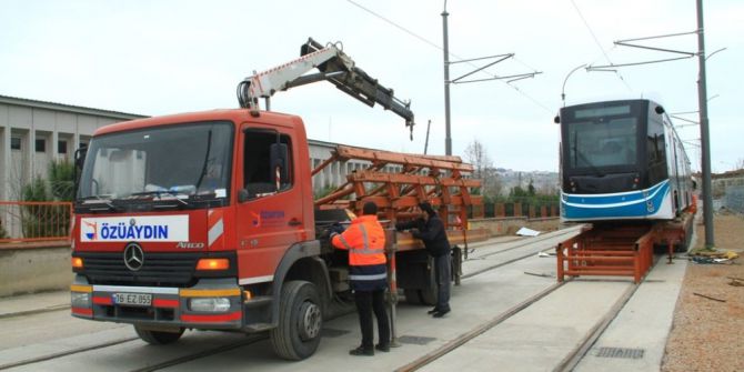 Kocaeli’de Dördüncü Tramvay Raylara İndirildi