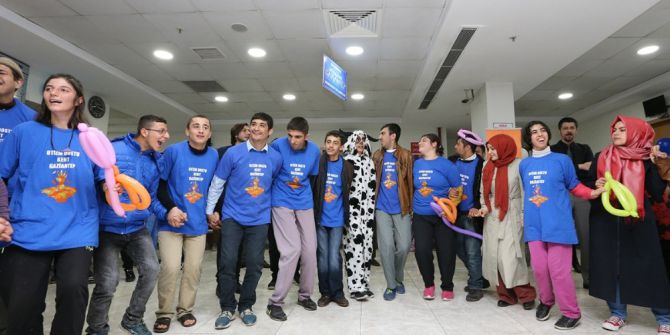 Otistik Çocuklara Ağız Ve Diş Sağlığı Taraması