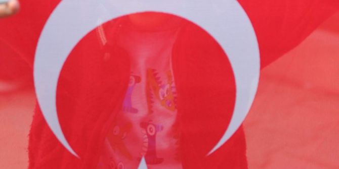 Başbakan Yıldırım’ın Miting Yapacağı Alana Dev Pankart