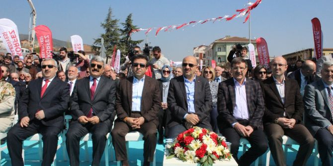 Bakan Işık: “Mühür Milletin Elinde Olduğu Sürece Türkiye’ye Diktatörlük Getirilemez”