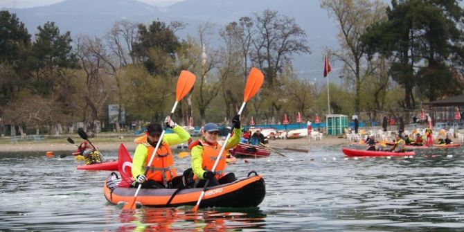 Kanolar İle Göle İznik Yazdılar