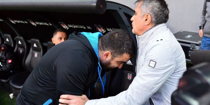 Ümit Özat Önce Öptü, Sonra Üzerine Yürüdü