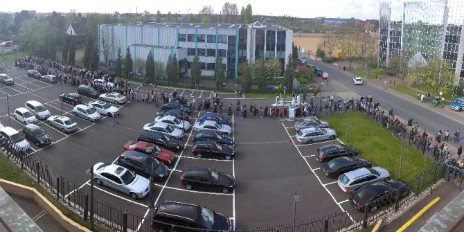 Anayasa Referandumu İçin Oylarını Kullanan Vatandaşlarımız Uzun Kuyruklar Oluşturdular