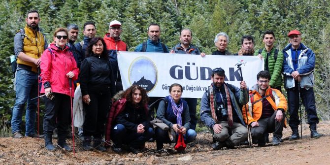 Gümüşhaneli Dağcılardan Doğa Yürüyüşü