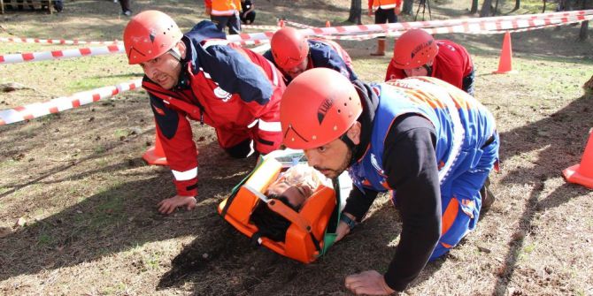 Umke’ye Katılmak İçin Dağda Kalıp Komandolar Gibi Süründüler