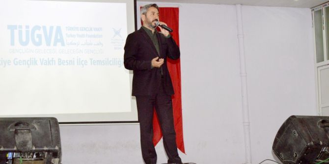 Besni’de “Yeni Anayasa Ve Cumhurbaşkanlığı Sistemi” Konulu Konferans Düzendi