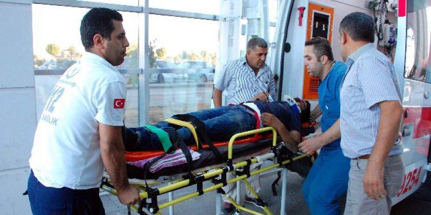 Motosiklet İle Otomobil Çarpıştı: 1 Yaralı