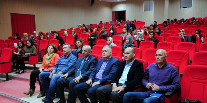 Van’da ‘Çocukluktan Yetişkinliğe Bilimsel Farkındalık’ Paneli