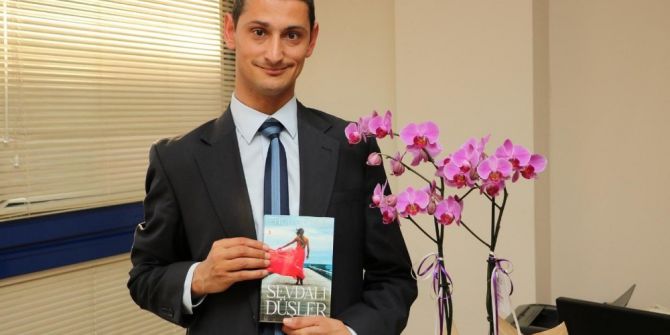 Engellere Aldırmadı, Aşkın Kitabını Yazdı