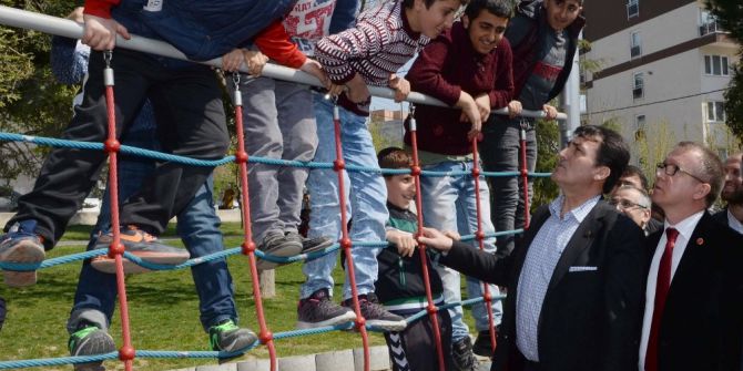 Emek Parklarla Nefes Alıyor