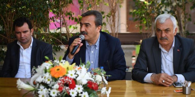 Başkan Çetin: “Çukurova’da Bozuk Yol Kalmayacak”