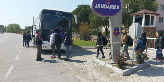 İzmir’de 58 Göçmen Yakalandı