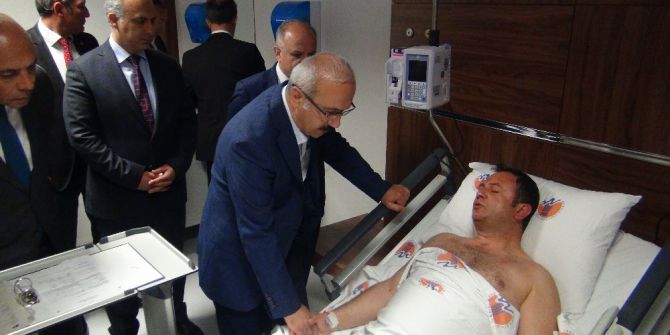 Bakan Elvan, Yaralı Polisleri Ziyaret Etti