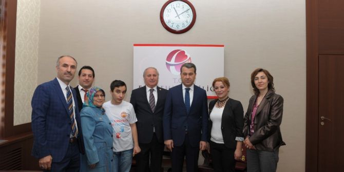 Otizmli Çocuklar Farkındalık Derneği Vali Çelik’i Ziyaret Etti