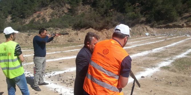 Osmanelili Şehit Osman Er Anısına Atış Müsabakası Düzenlendi