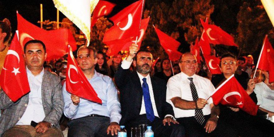 Eski Turizm Bakanı Mahir Ünal: