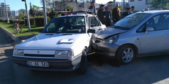Kozan’da Trafik Kazası: 1 Yaralı
