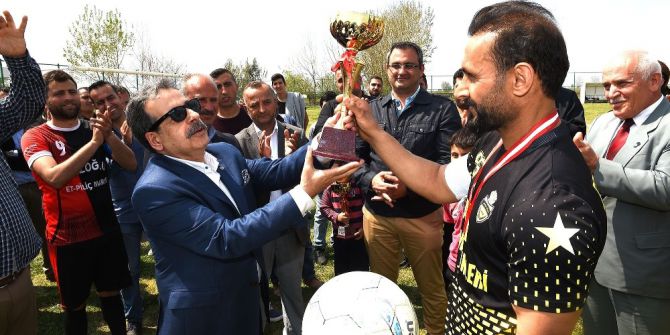 ’Şehit Gökhan Aygül Dostluk Futbol Turnuvası’nda Şampiyon Demirgücü