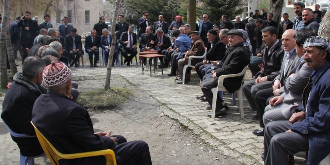 Van Büyükşehir Belediyesi Yöneticilerinden Bahçesaray’a Ziyaret