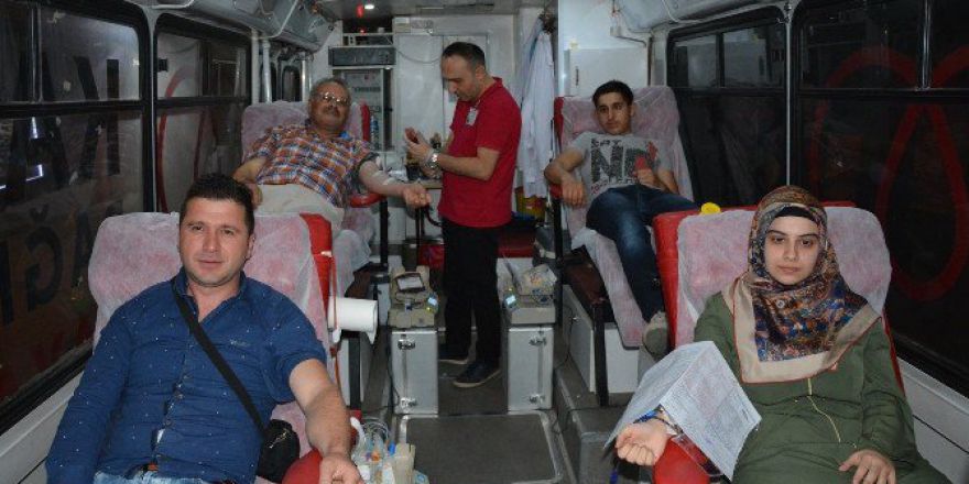 Niksarlı Demokrasi Nöbetçileri Kan Bağışında Bulundu