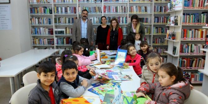 Kreşli Miniklerin Kitap Sevgisi