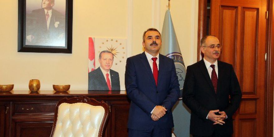 Gazi Üniversitesi’nin Yeni Rektörü Prof. Dr. İbrahim Uslan Oldu