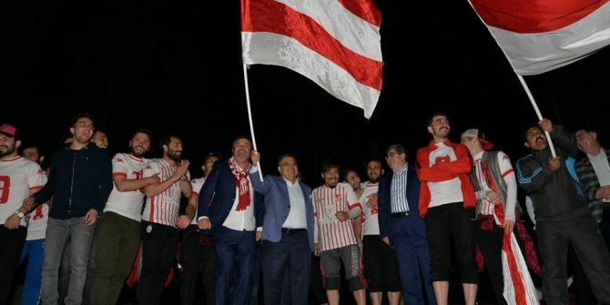 Başkan Yağcı’dan Şampiyon Takım Sporcularına Prim