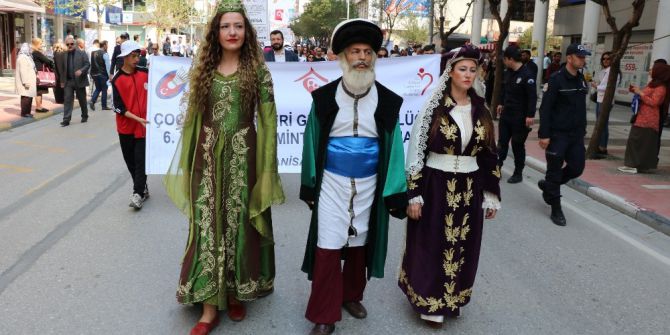 İlk Mesir Badmintoncu Çocuklara Saçıldı