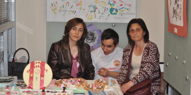Otizmli Çocuklardan Resim Sergisi