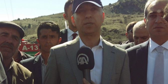 Çankırı Valisi 27 Evin Yandığı Serçeler Köyünde