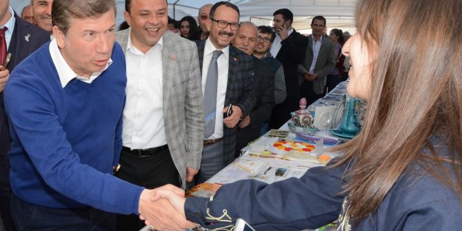 Ak Parti’li İnceöz Ve Eski Milli Futbolcu Tanju Çolak "Evet" İçin Destek İstedi