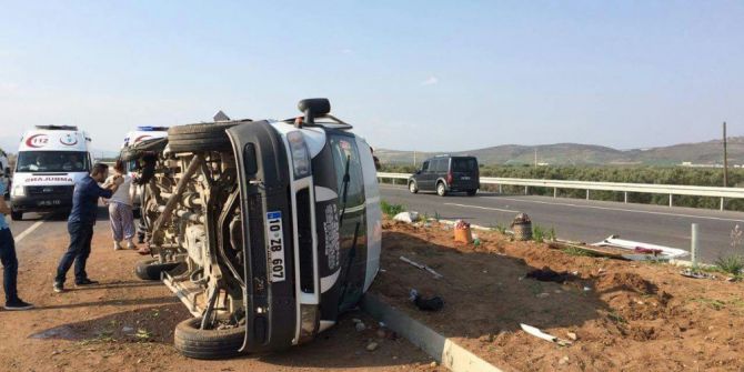 Manisa’da Tarım İşçilerini Taşıyan Minibüs Devrildi: 17 Yaralı